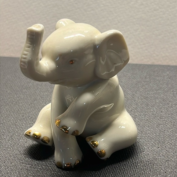 Vintage Lenox Miniature Elephant figurine - Picture 1 of 5
